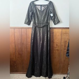 NWT David Meister lace gown